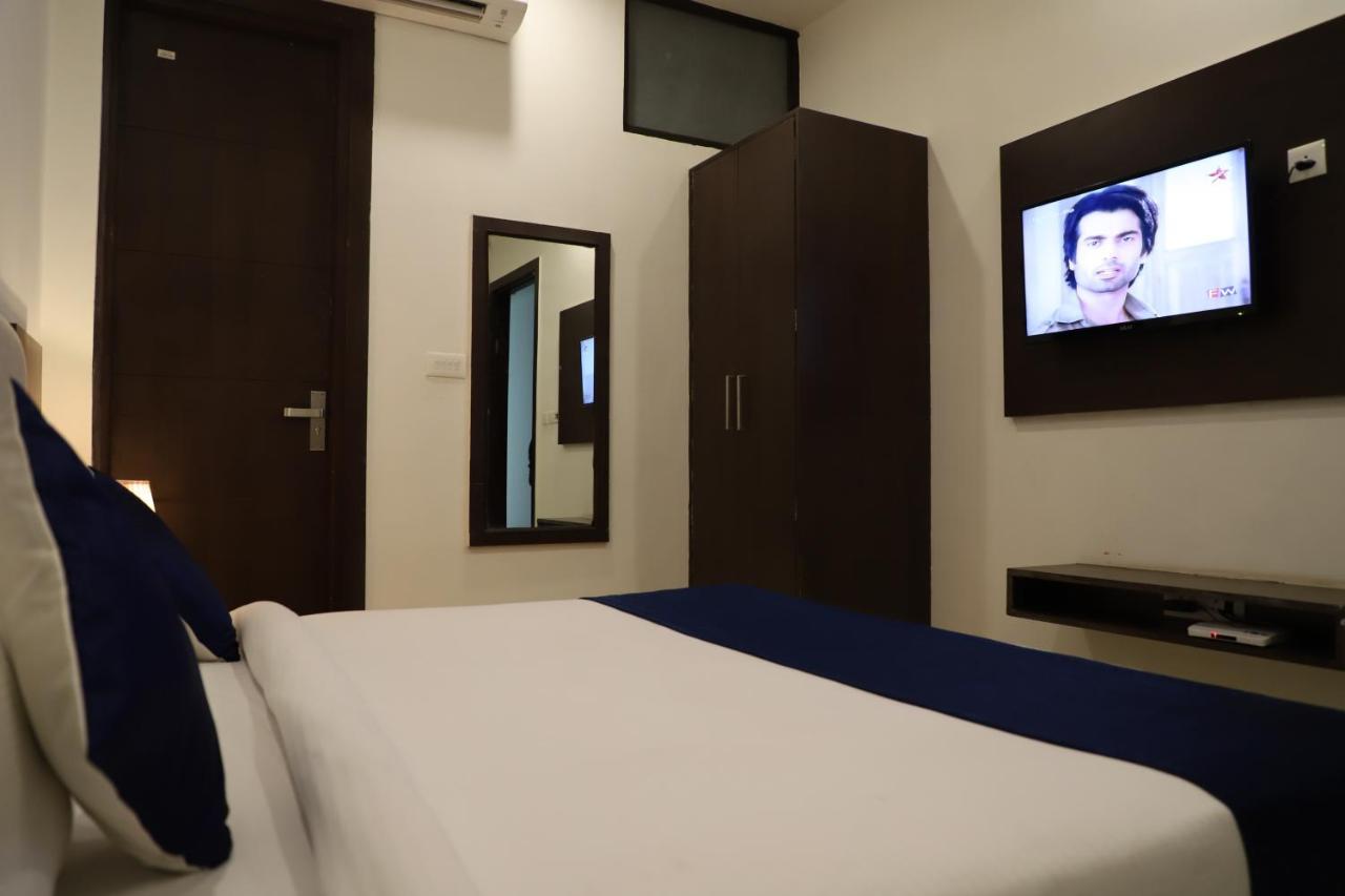Hotel Dream Comfort アーグラ エクステリア 写真